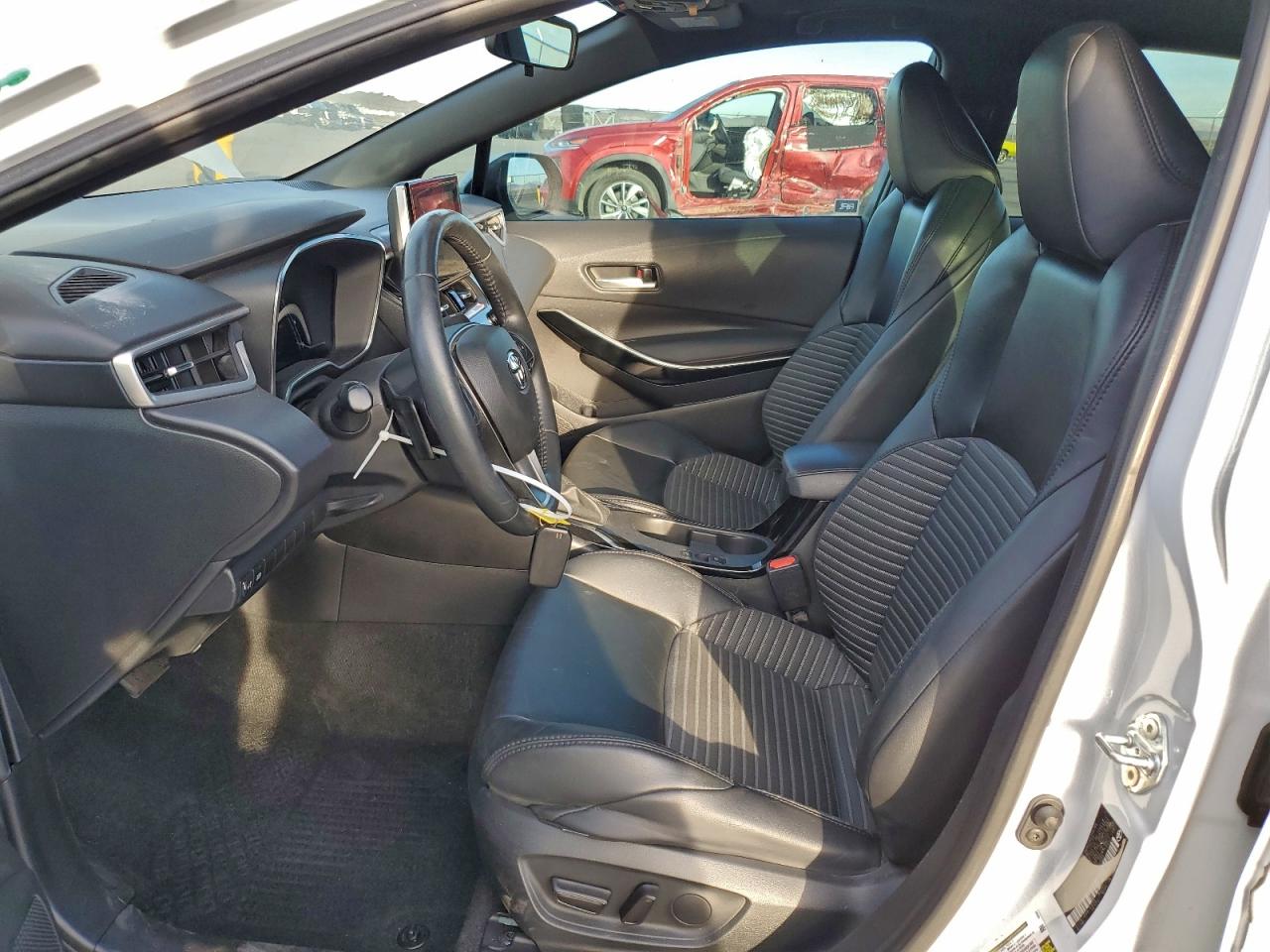 2024 TOYOTA COROLLA XSE photo 7