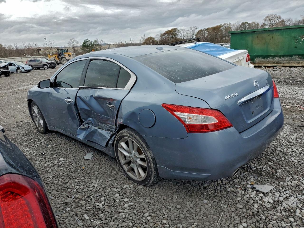 2011 NISSAN MAXIMA S photo 2