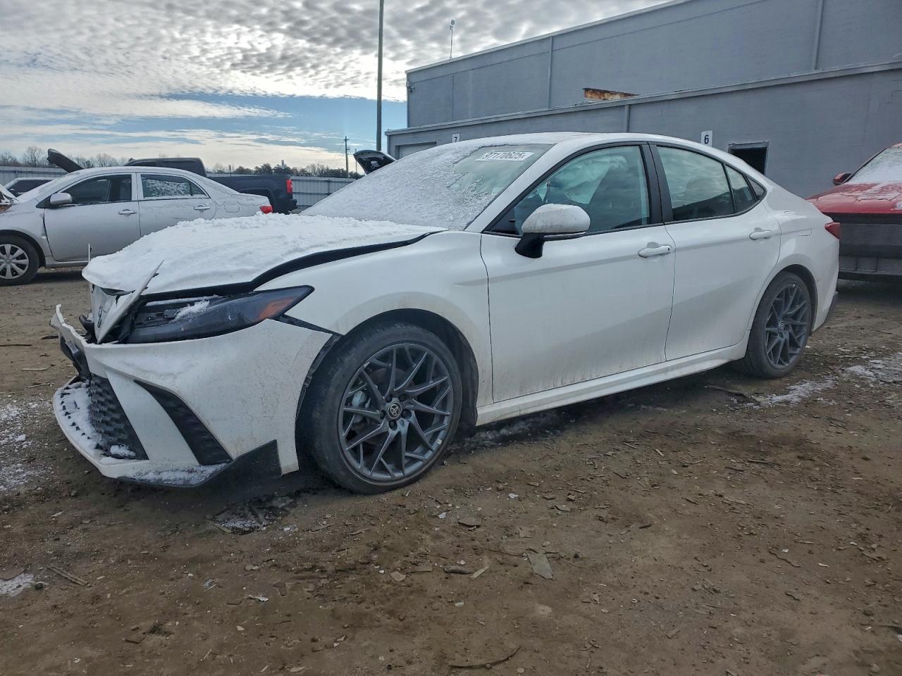2025 TOYOTA CAMRY