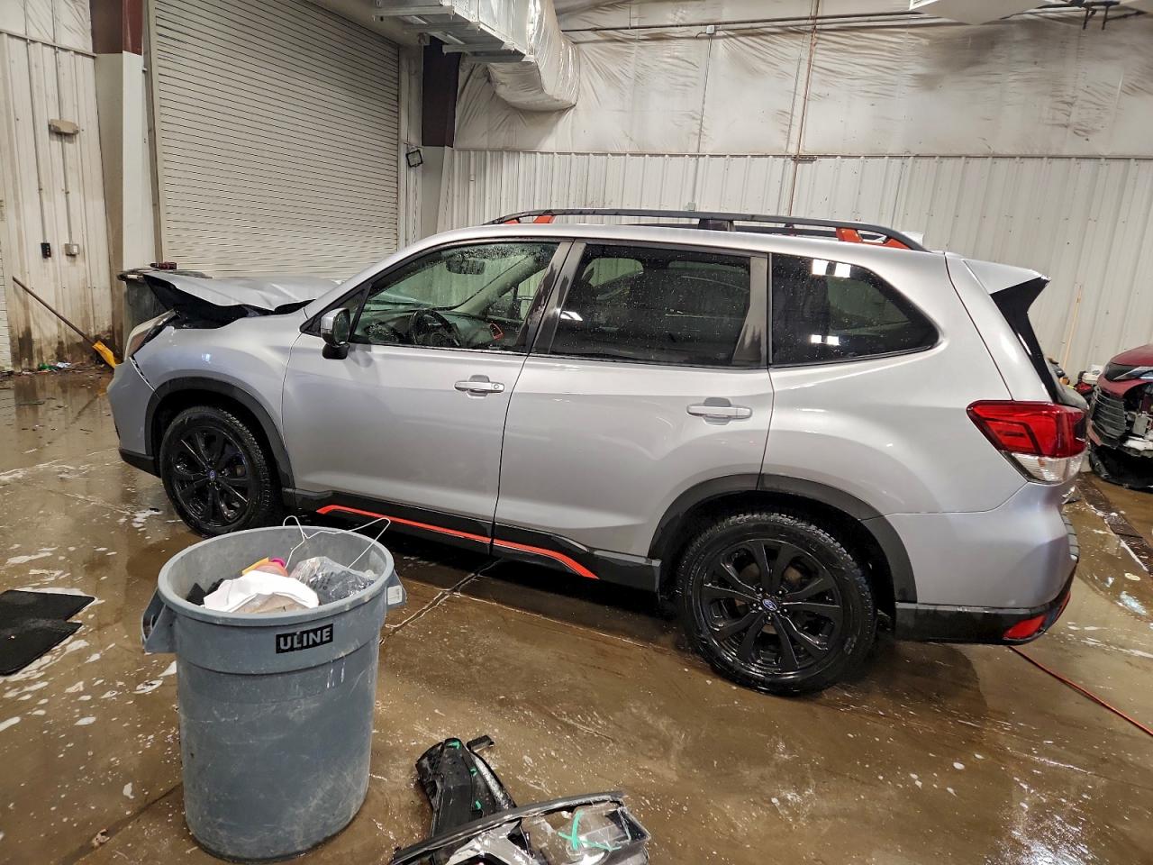 2019 SUBARU FORESTER SPORT photo 2
