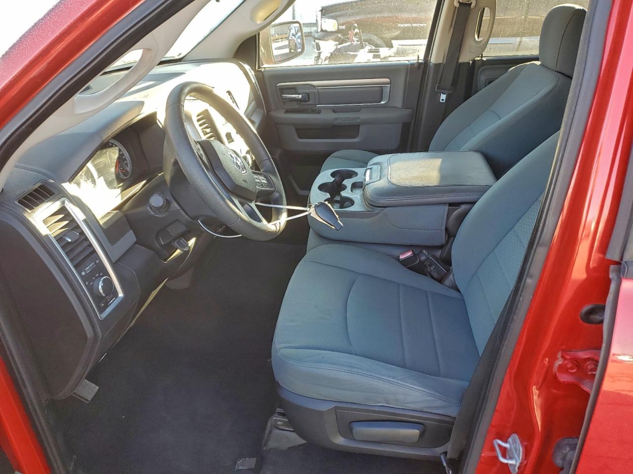 2013 RAM 1500 SLT photo 7