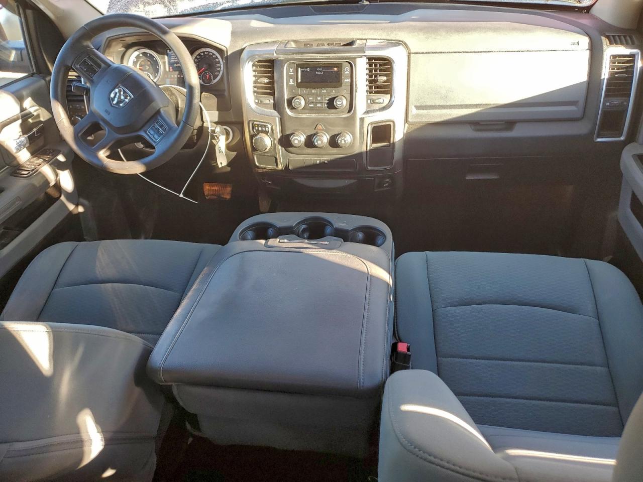 2013 RAM 1500 SLT photo 8