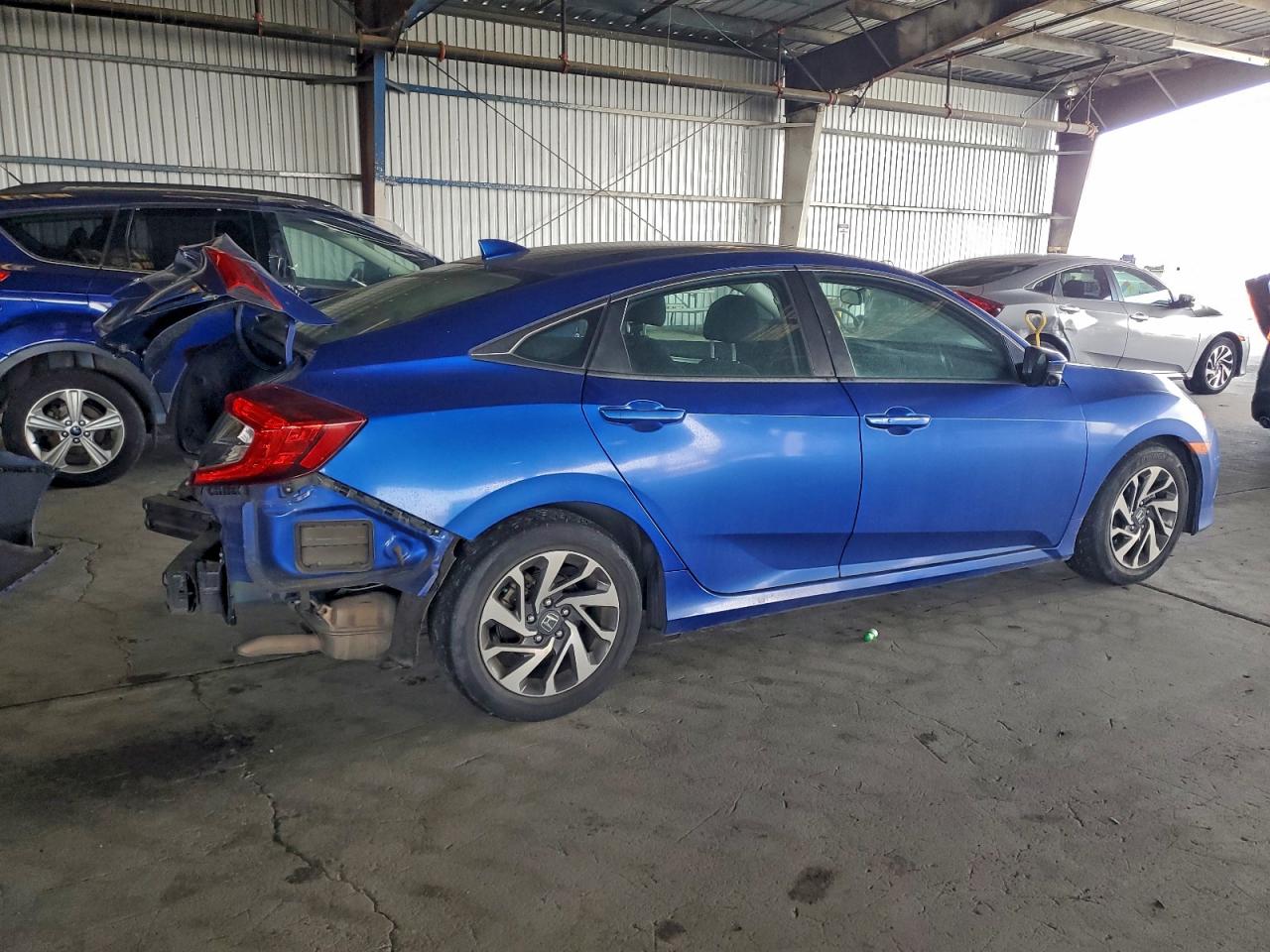 2017 HONDA CIVIC EX photo 3