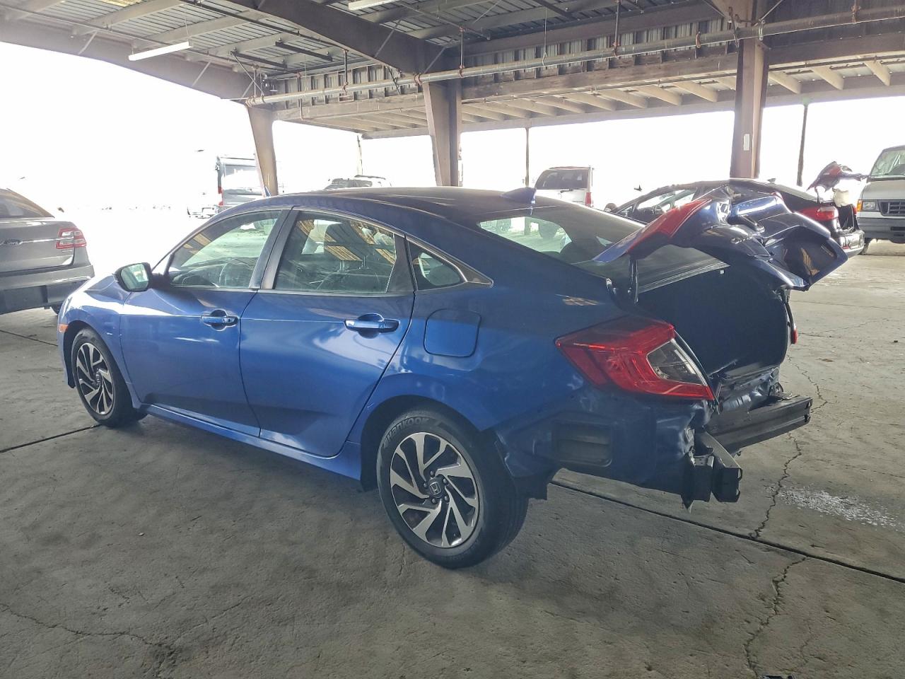 2017 HONDA CIVIC EX photo 2
