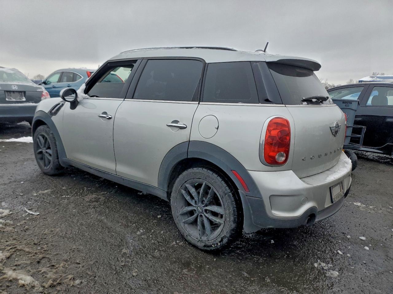 2016 MINI COOPER S COUNTRYMAN photo 2