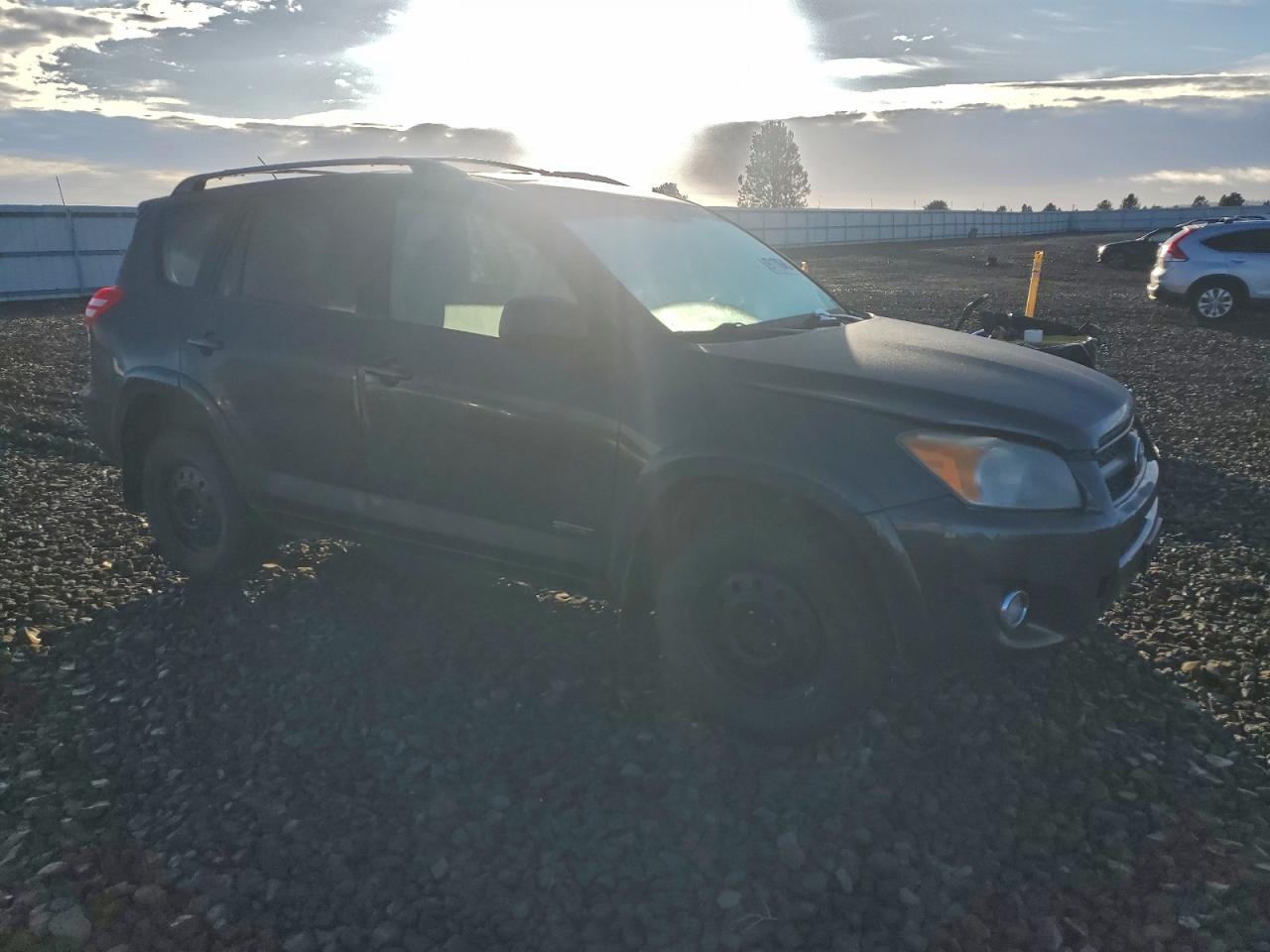 2010 TOYOTA RAV4 photo 4