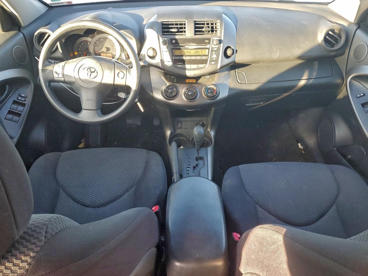 2010 TOYOTA RAV4 photo 8