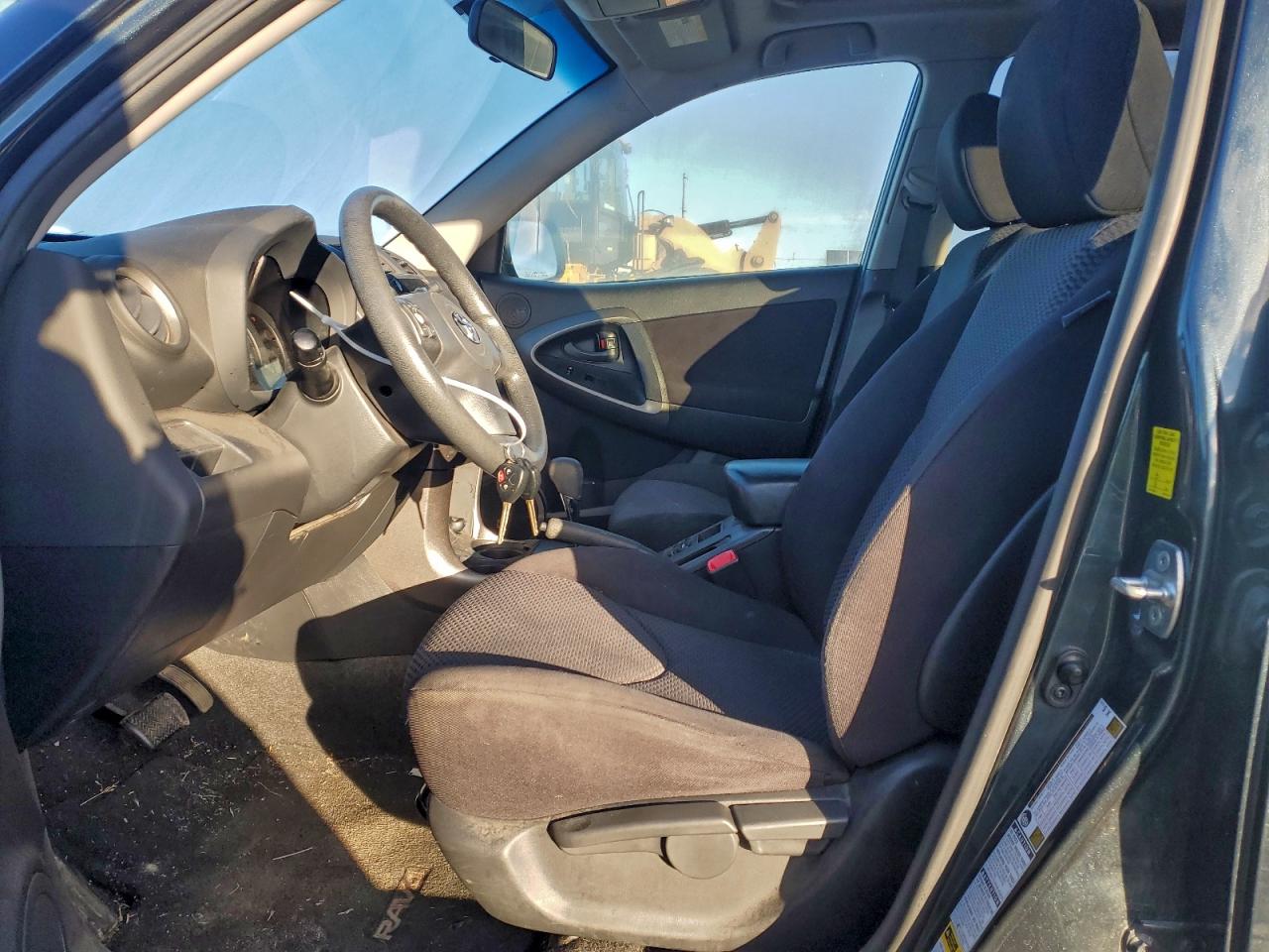 2010 TOYOTA RAV4 photo 7