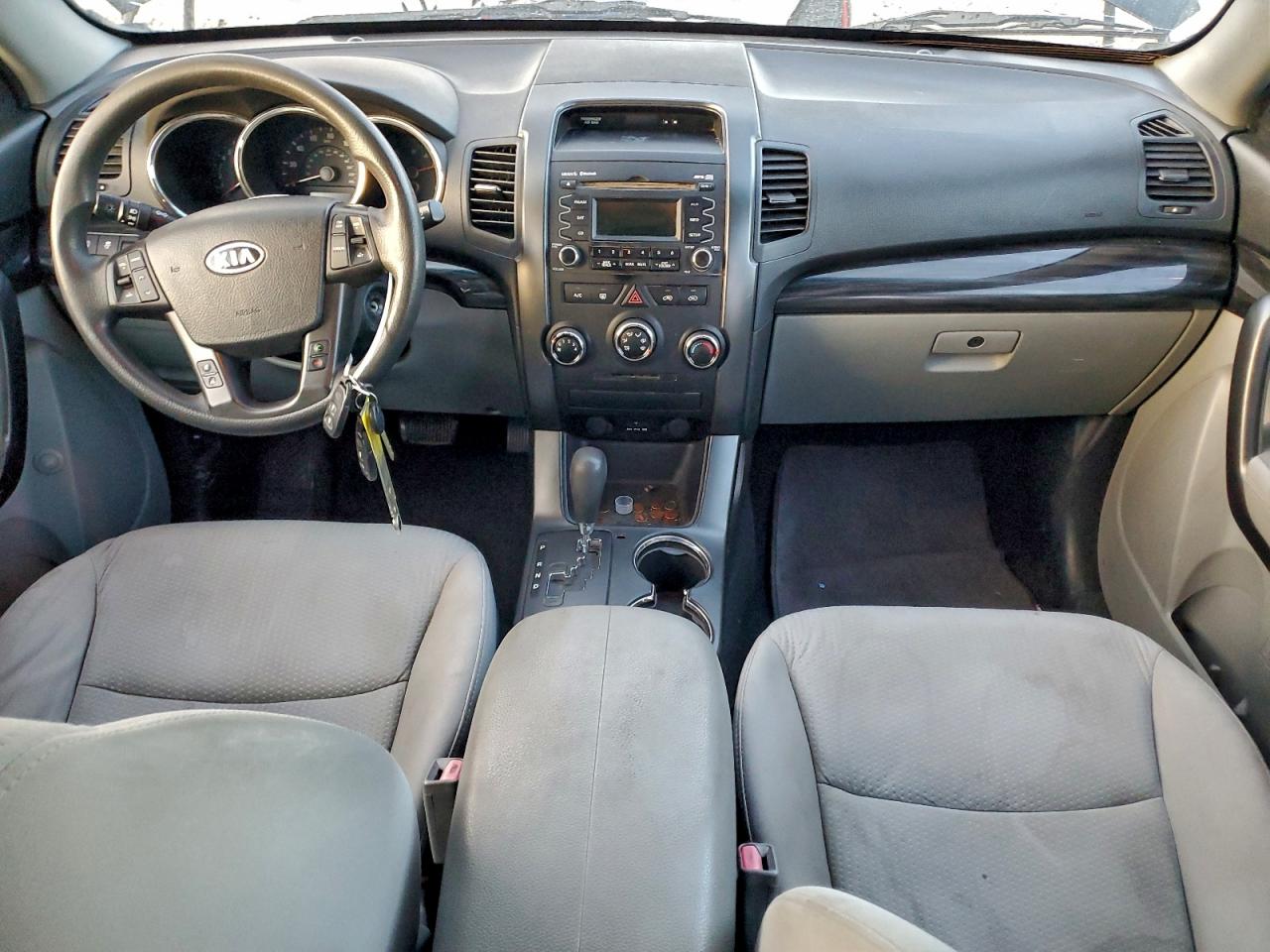 2012 KIA SORENTO BASE photo 8