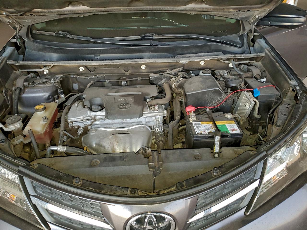 2014 TOYOTA RAV4 LE photo 11