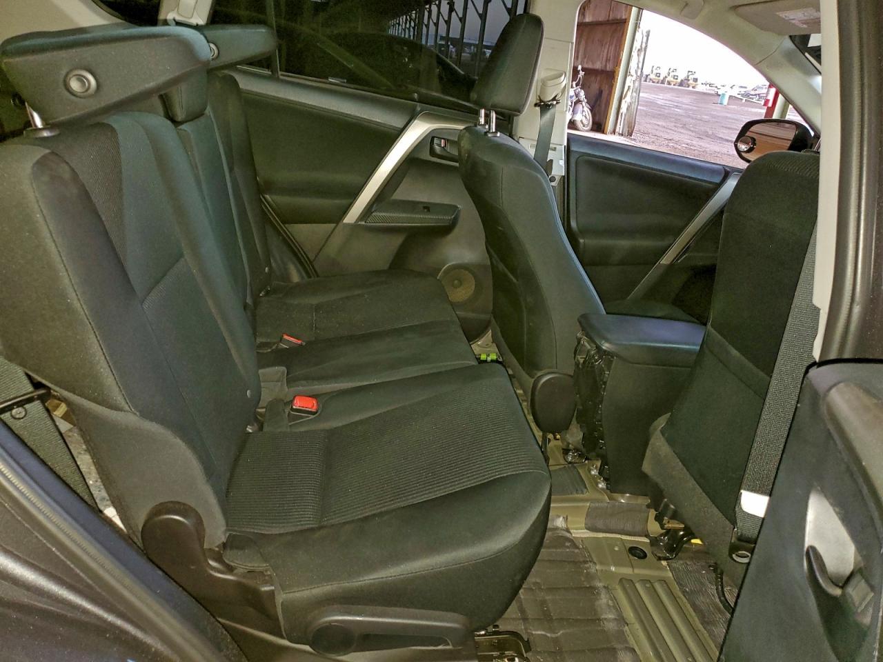 2014 TOYOTA RAV4 LE photo 10