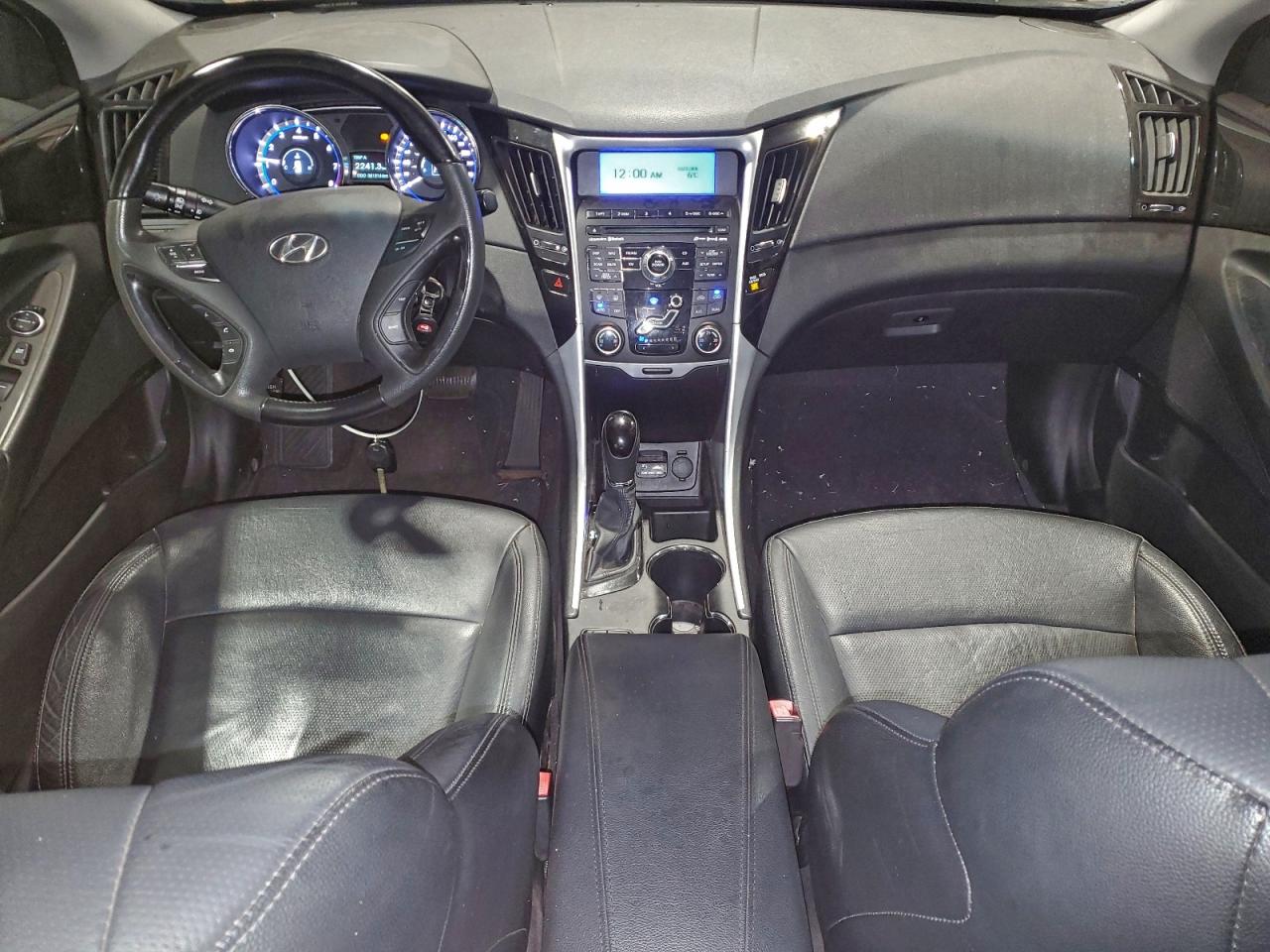2011 HYUNDAI SONATA SE photo 8