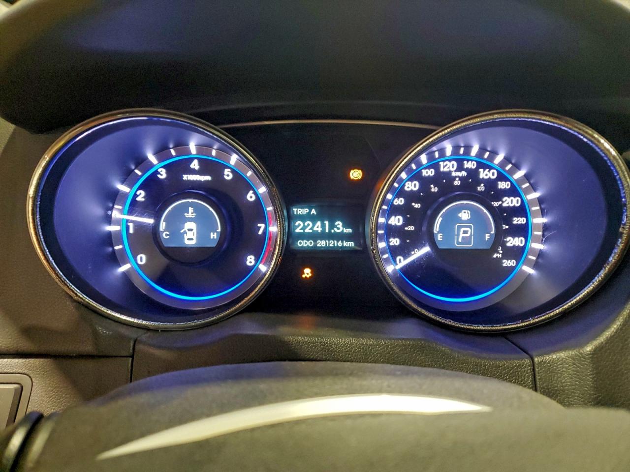 2011 HYUNDAI SONATA SE photo 9