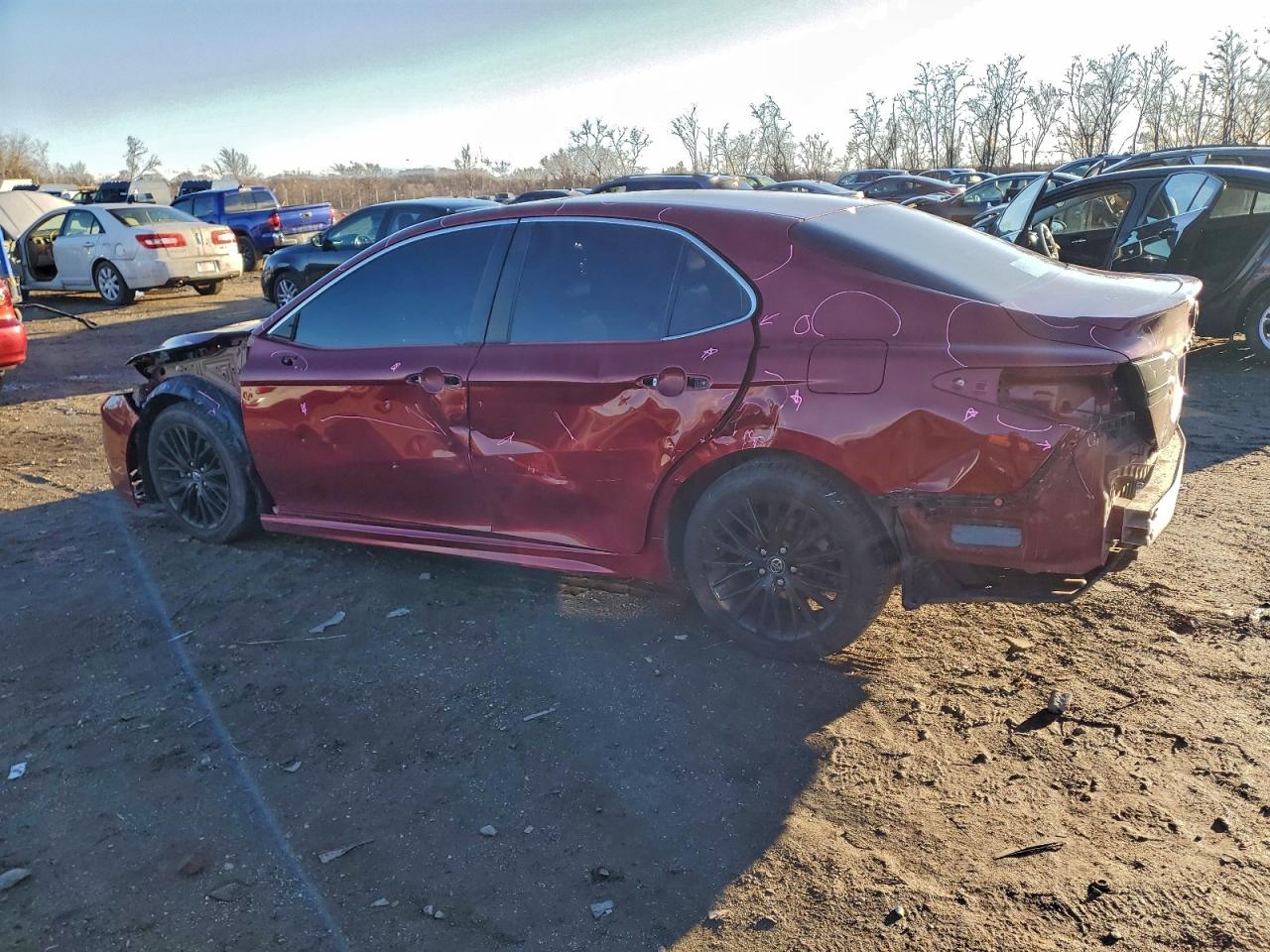 2018 TOYOTA CAMRY L photo 2