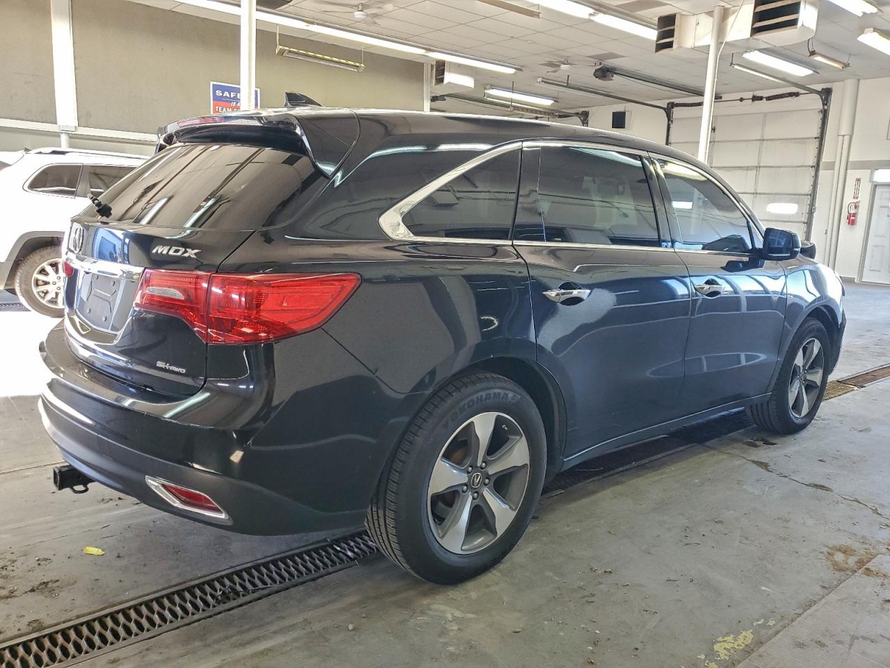 2016 ACURA MDX photo 3