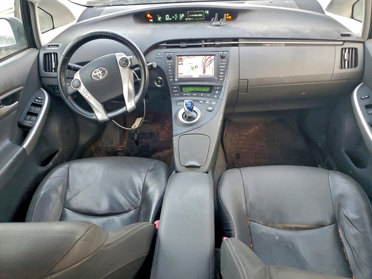2011 TOYOTA PRIUS photo 8