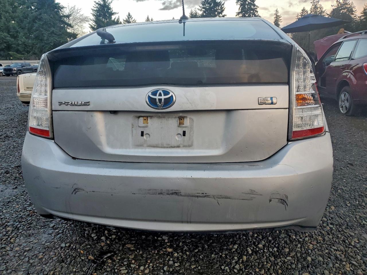 2011 TOYOTA PRIUS photo 6