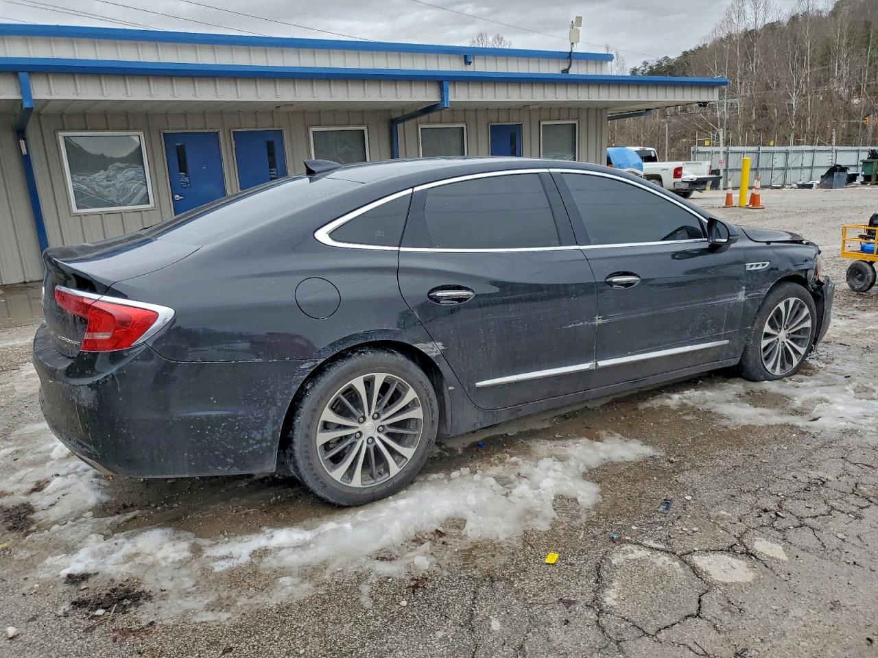 2017 BUICK LACROSSE ESSENCE photo 3