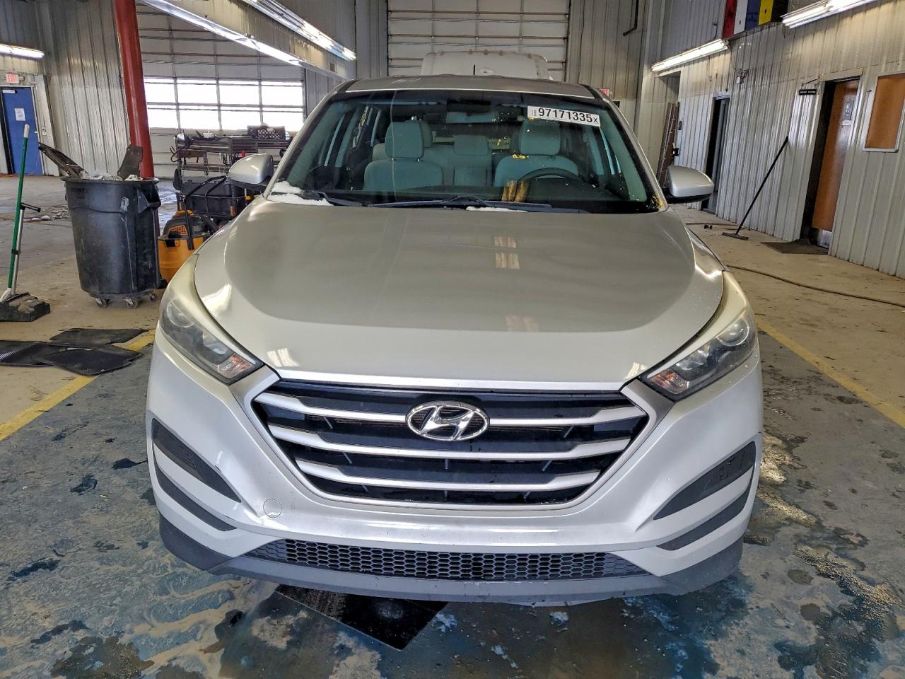 2017 HYUNDAI TUCSON SE photo 5