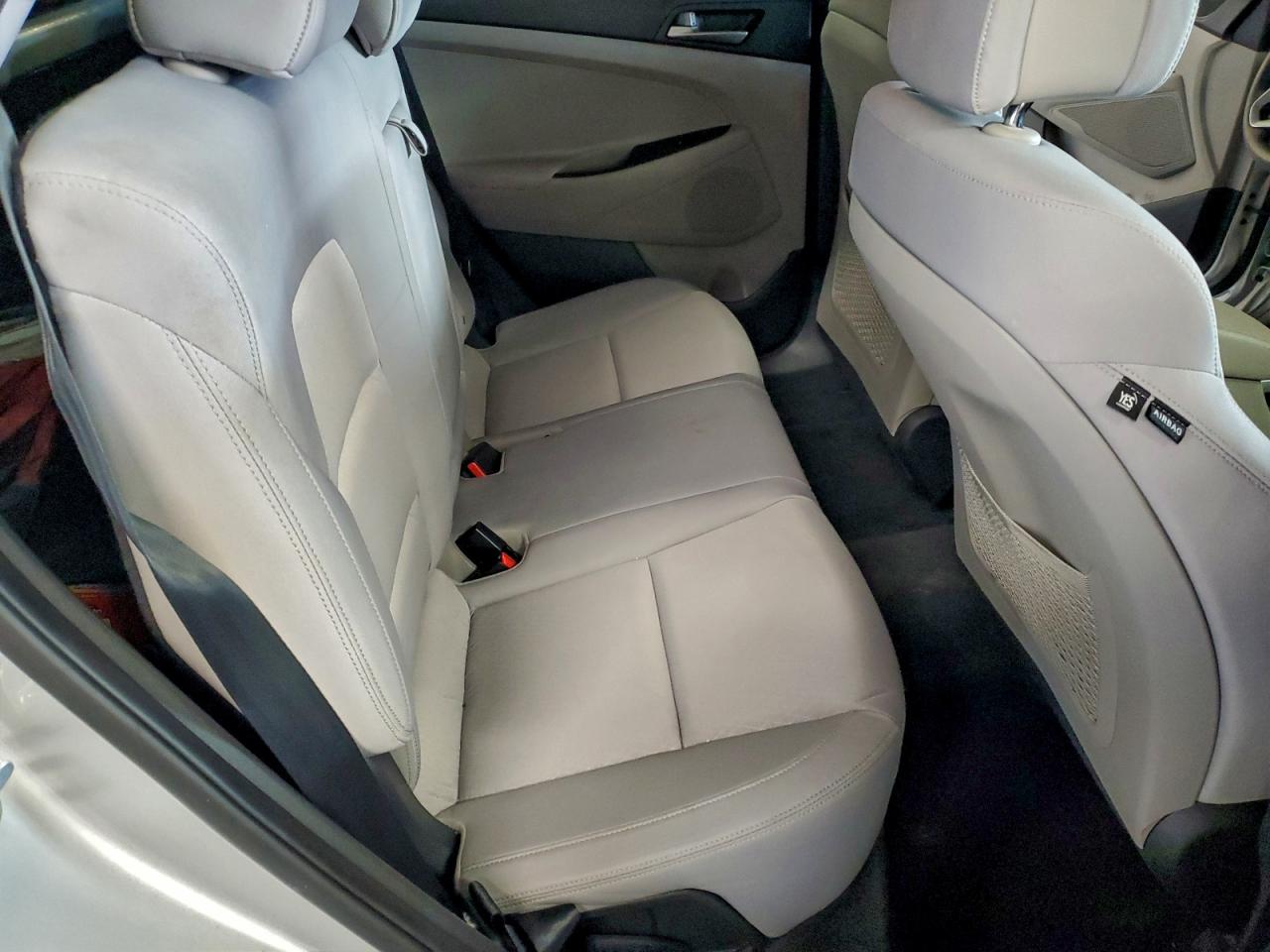 2017 HYUNDAI TUCSON SE photo 10
