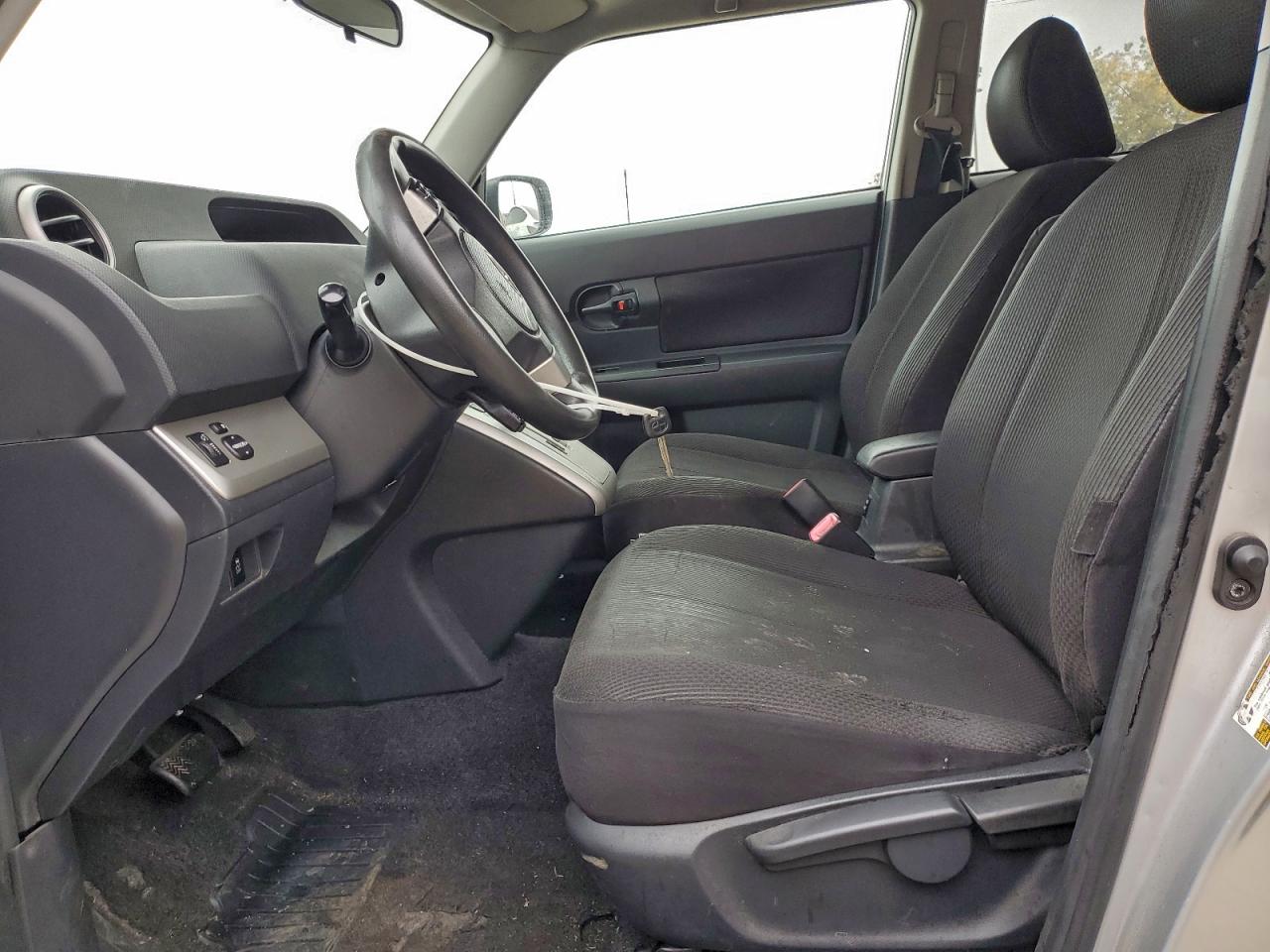 2010 TOYOTA SCION XB photo 7