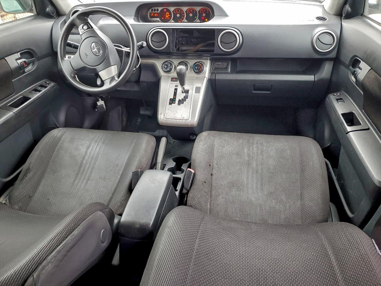 2010 TOYOTA SCION XB photo 8
