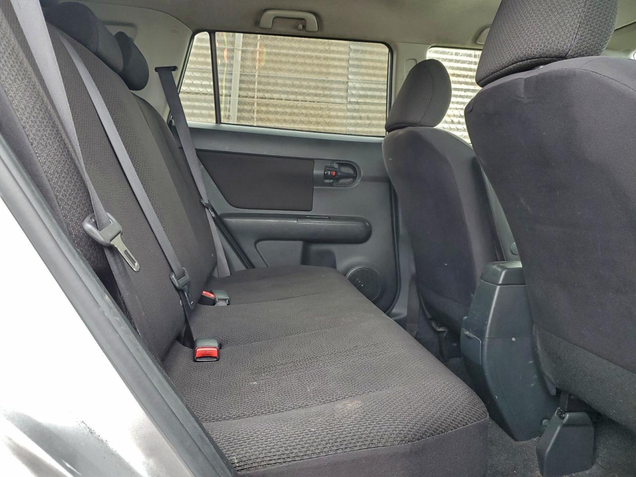 2010 TOYOTA SCION XB photo 11