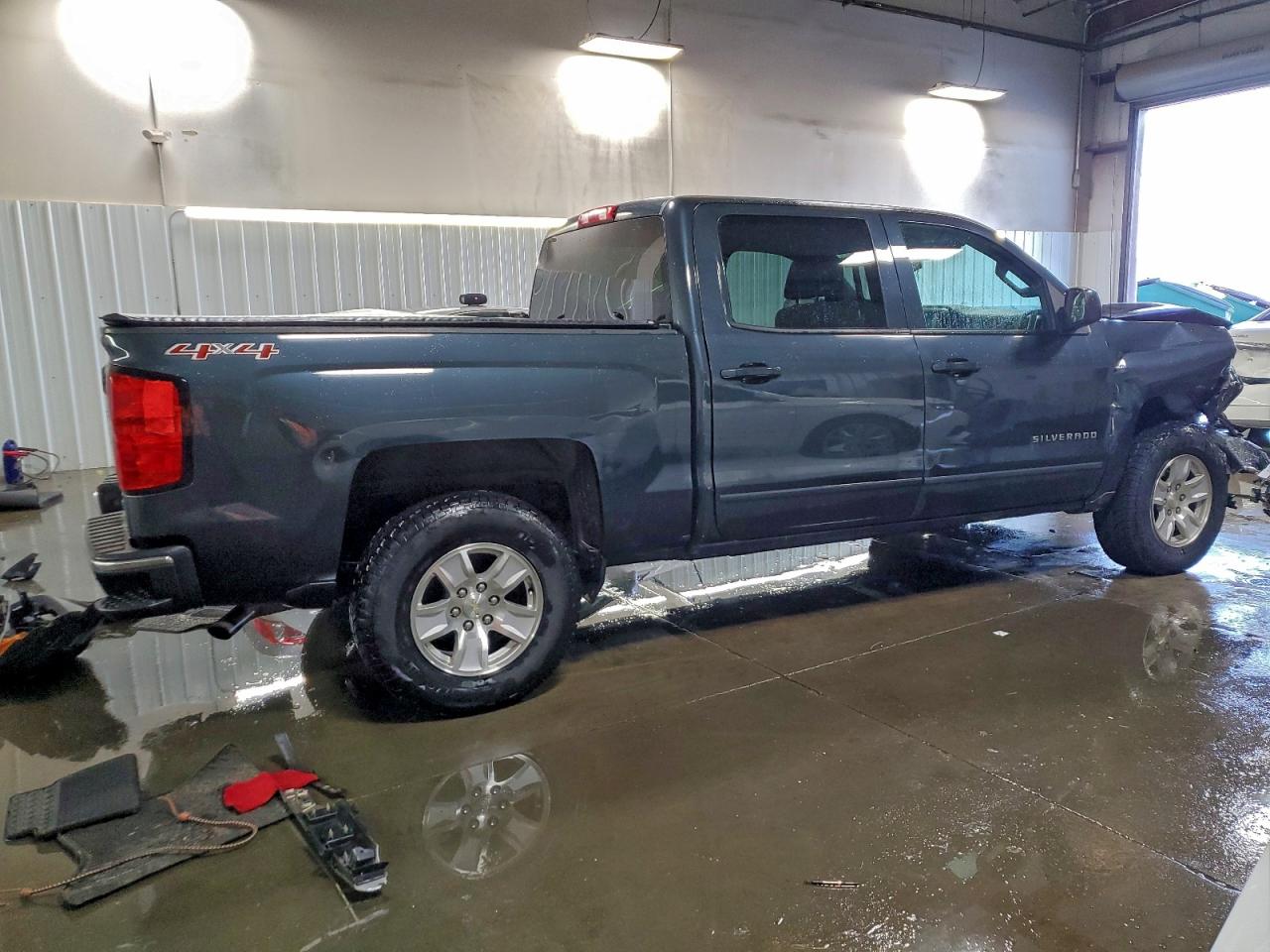 2017 CHEVROLET SILVERADO K1500 LT photo 3