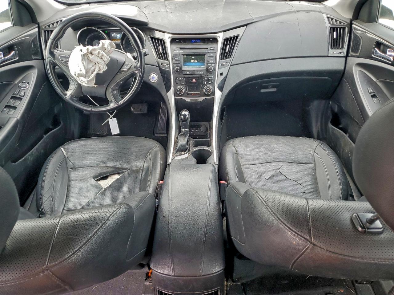 2014 HYUNDAI SONATA SE photo 8