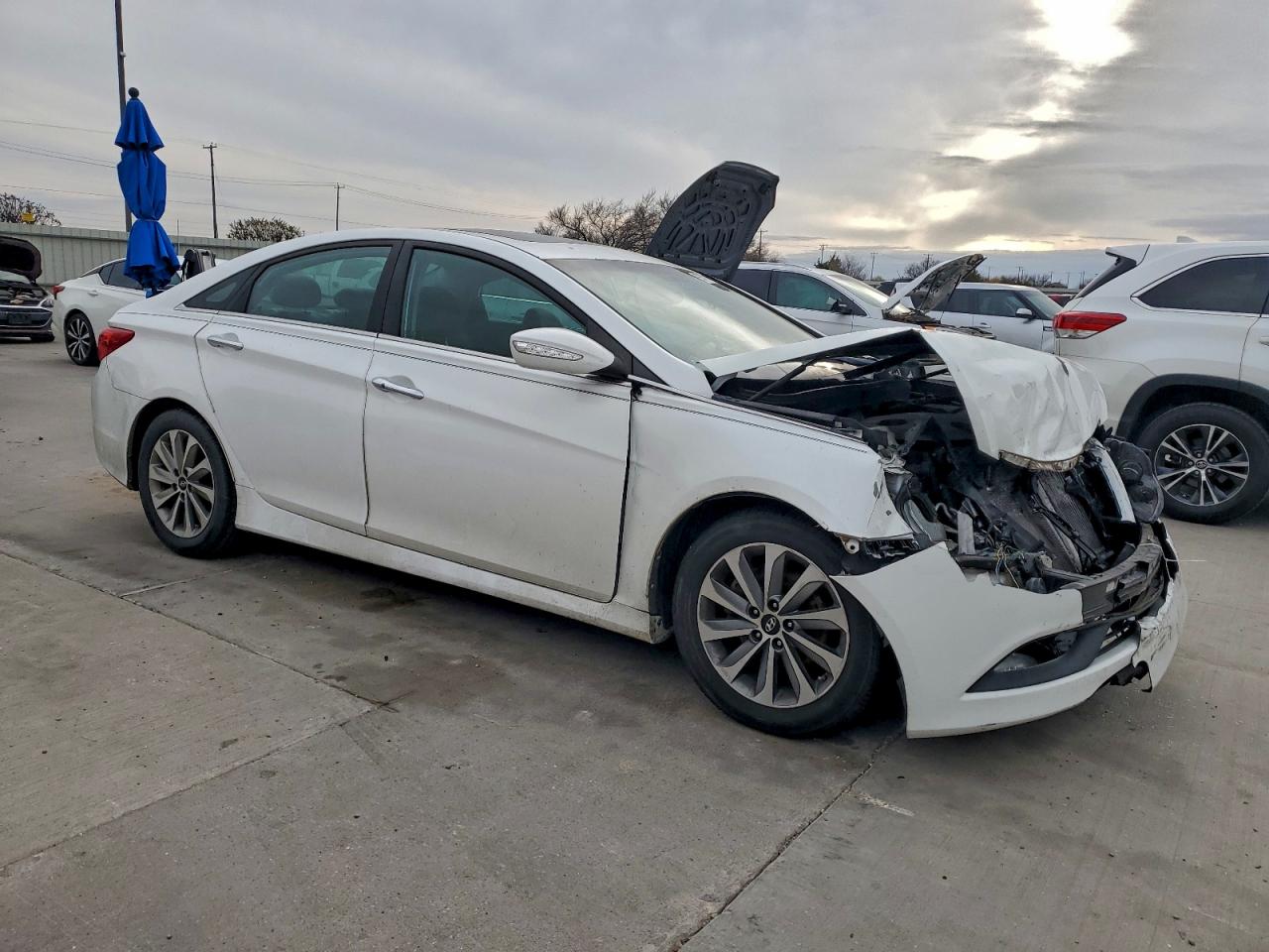 2014 HYUNDAI SONATA SE photo 4