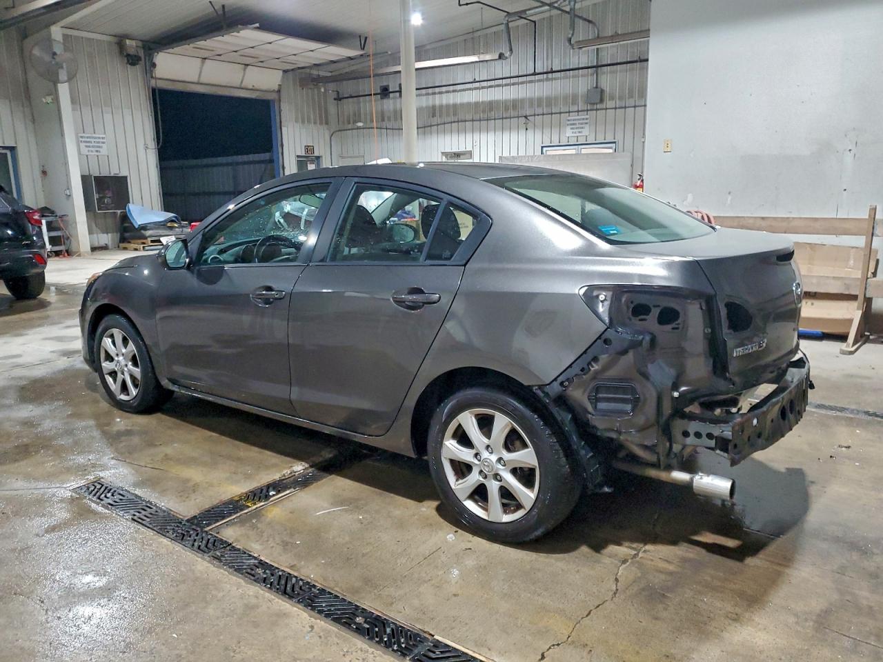 2010 MAZDA 3 I photo 2