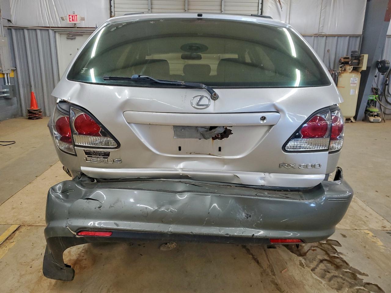 2002 LEXUS RX 300 photo 11