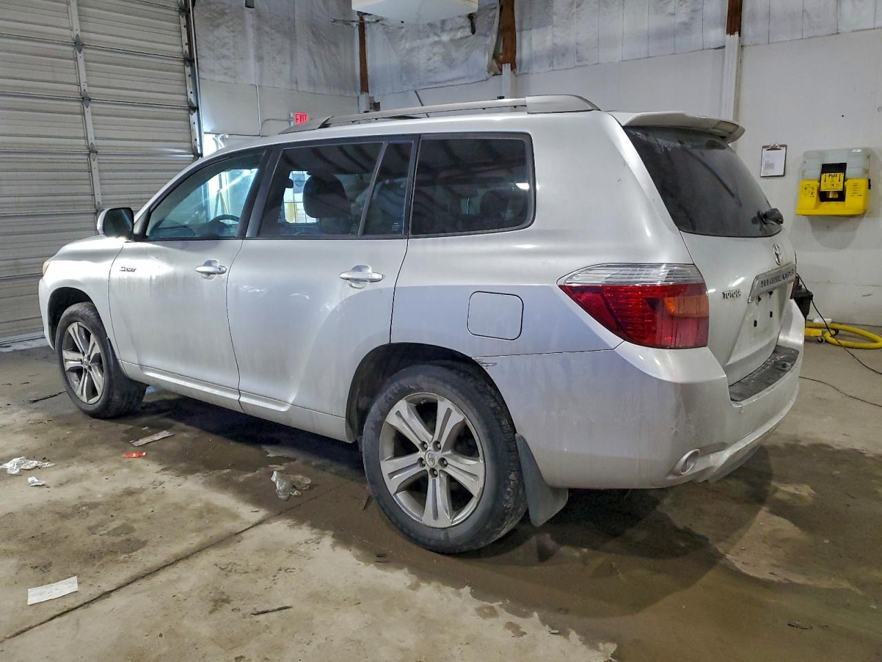 2009 TOYOTA HIGHLANDER SPORT photo 2