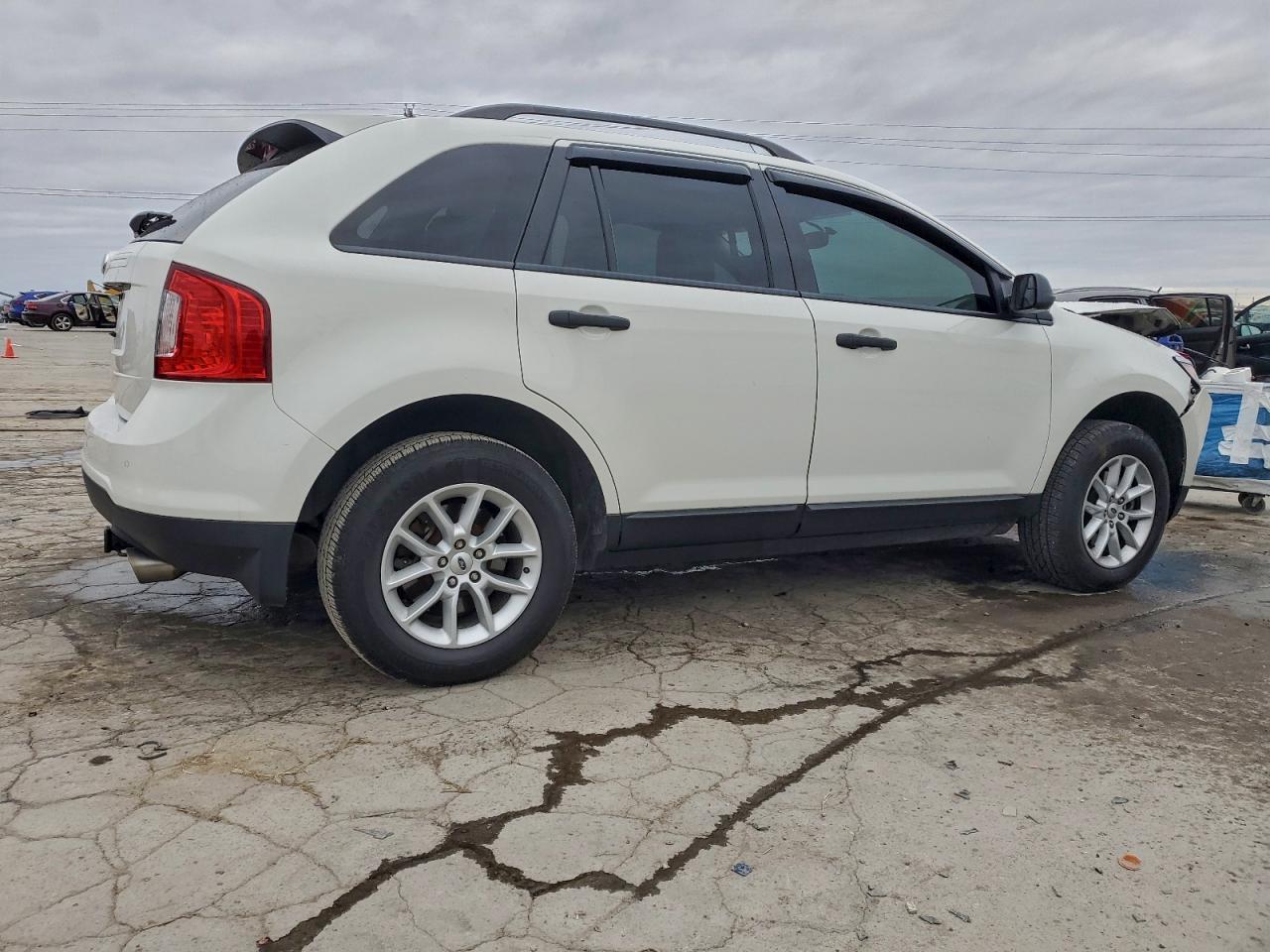 2013 FORD EDGE SE photo 3