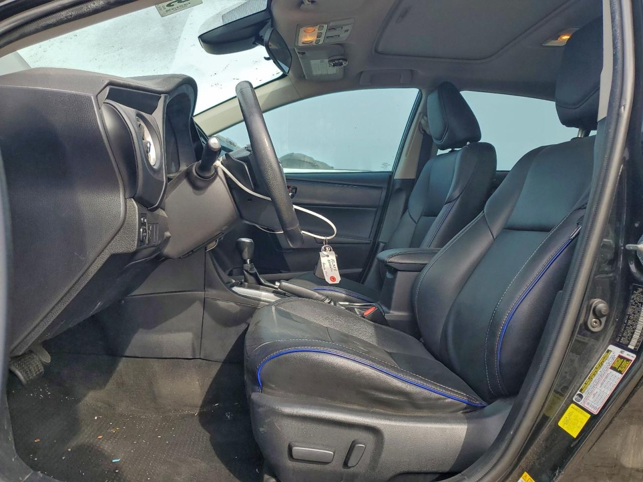 2017 TOYOTA COROLLA L photo 7