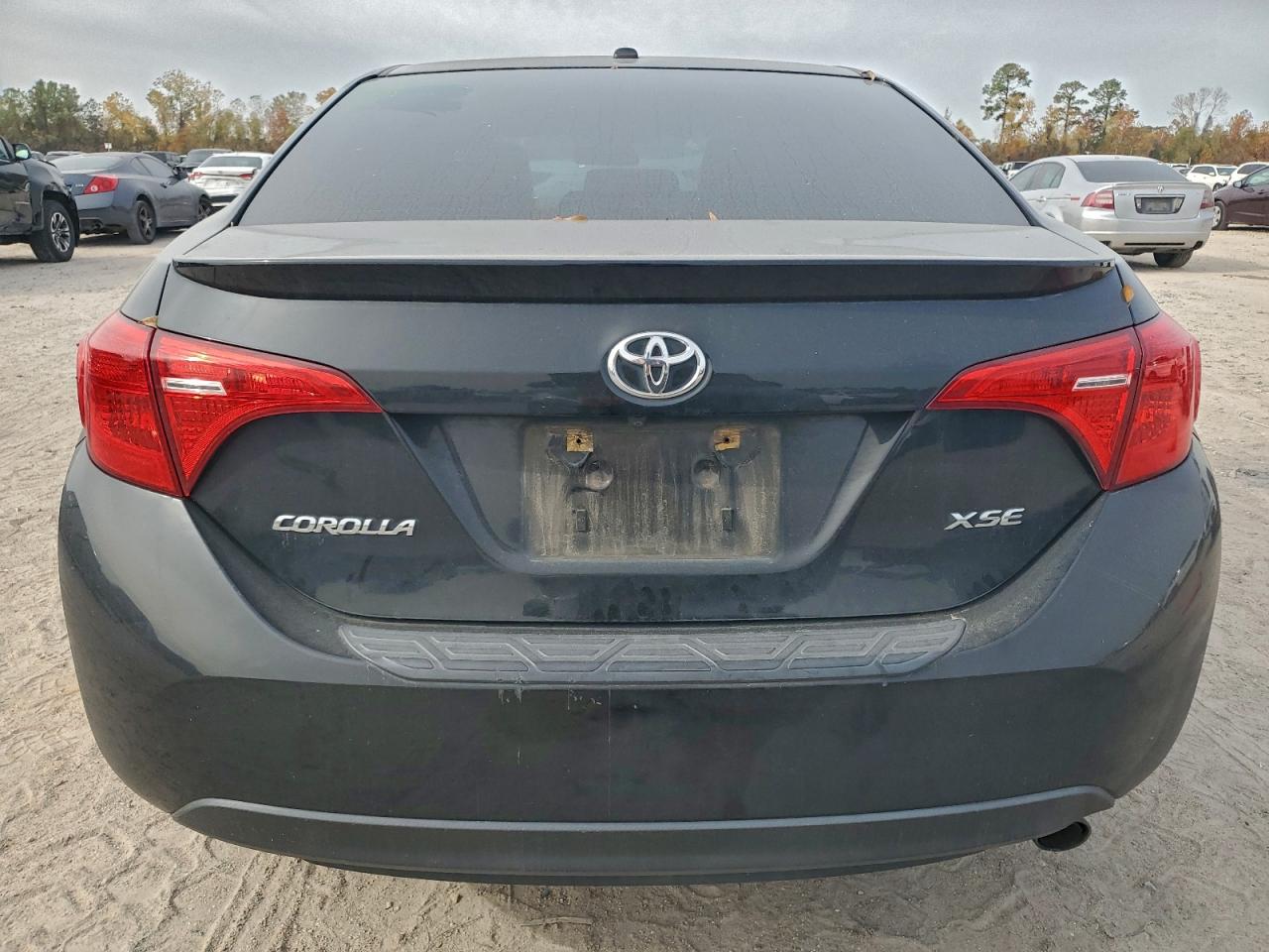 2017 TOYOTA COROLLA L photo 6