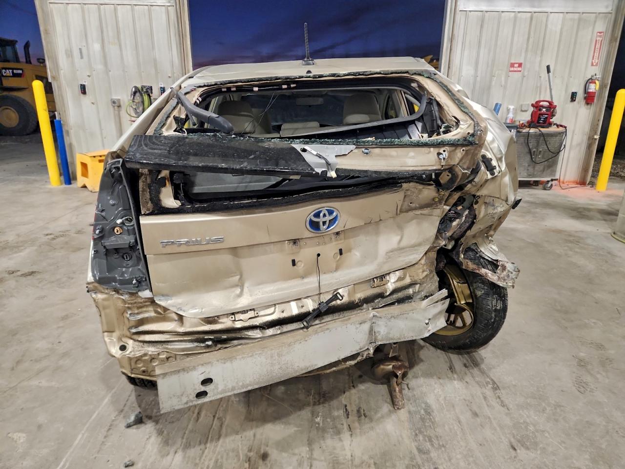 2011 TOYOTA PRIUS photo 6