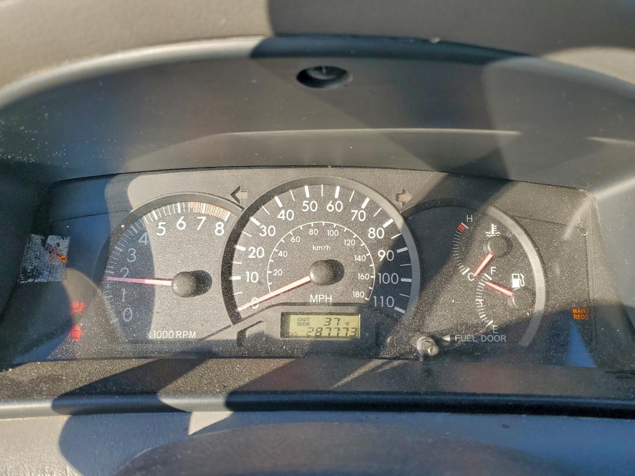2005 TOYOTA COROLLA CE photo 9