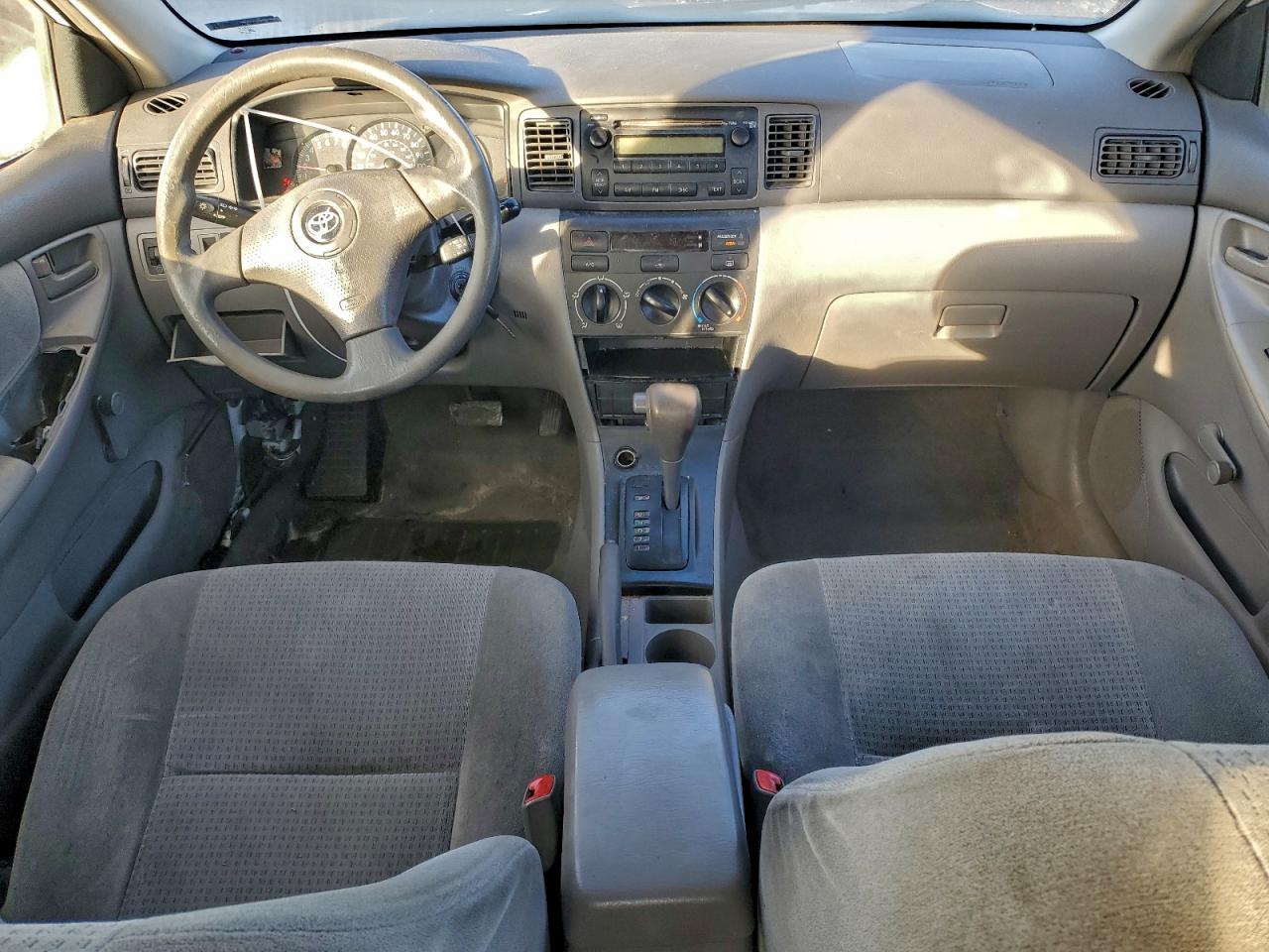 2005 TOYOTA COROLLA CE photo 8