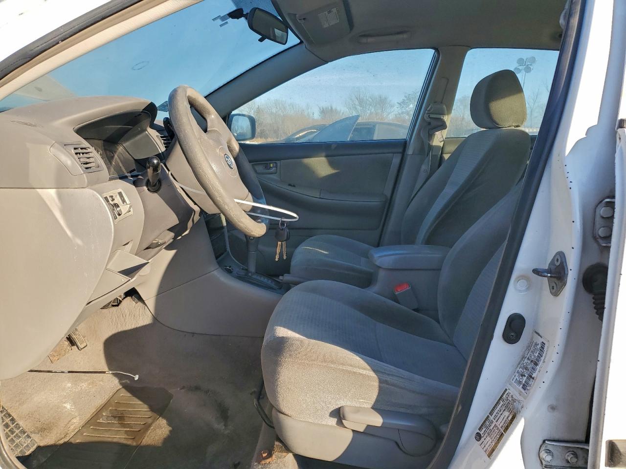 2005 TOYOTA COROLLA CE photo 7