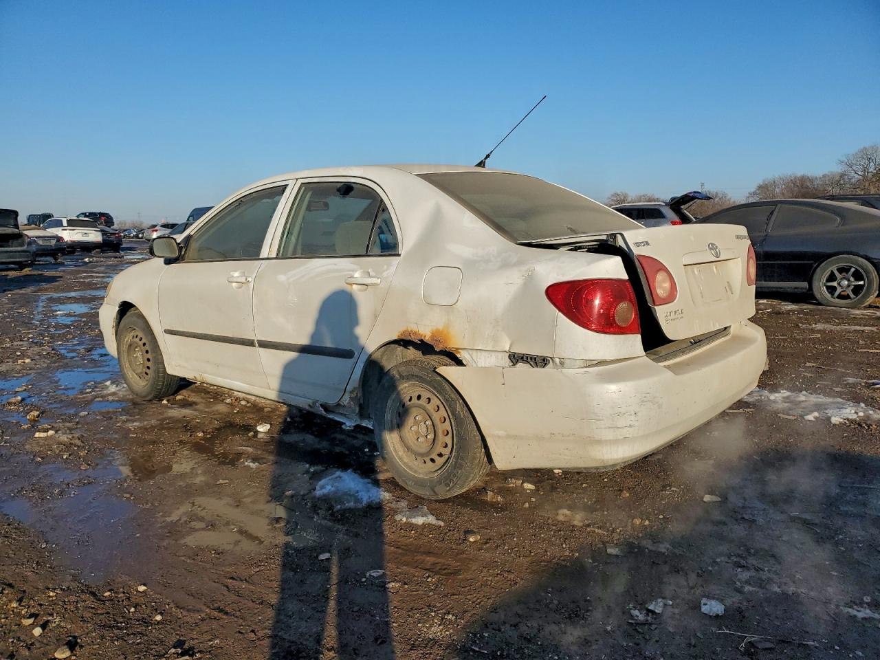 2005 TOYOTA COROLLA CE photo 2