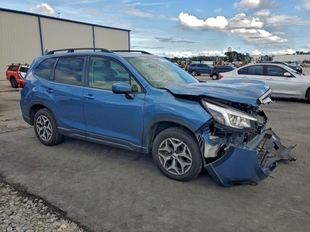 2020 SUBARU FORESTER PREMIUM photo 4