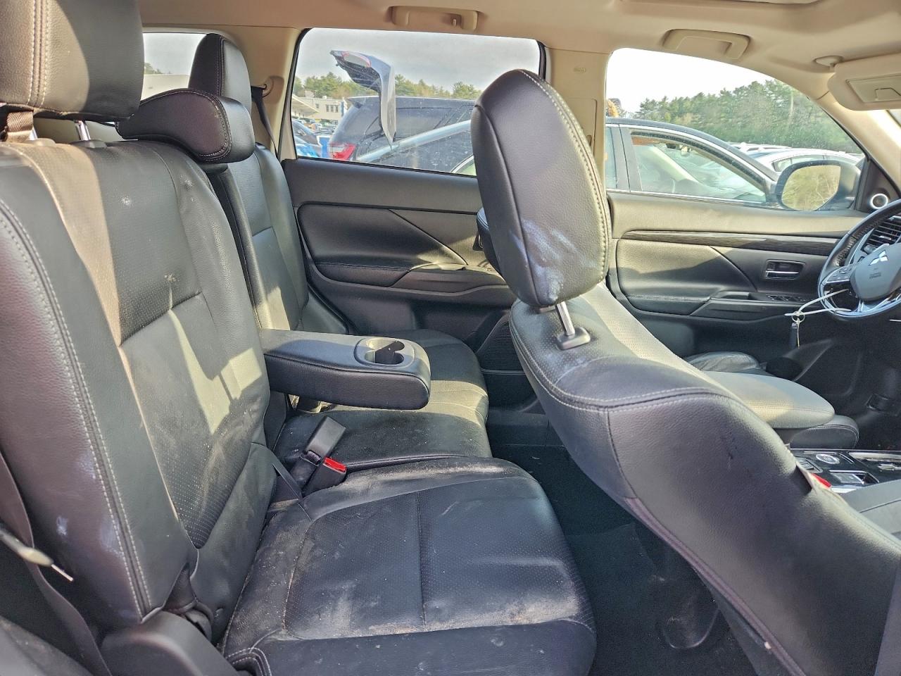 2018 MITSUBISHI OUTLANDER GT photo 11
