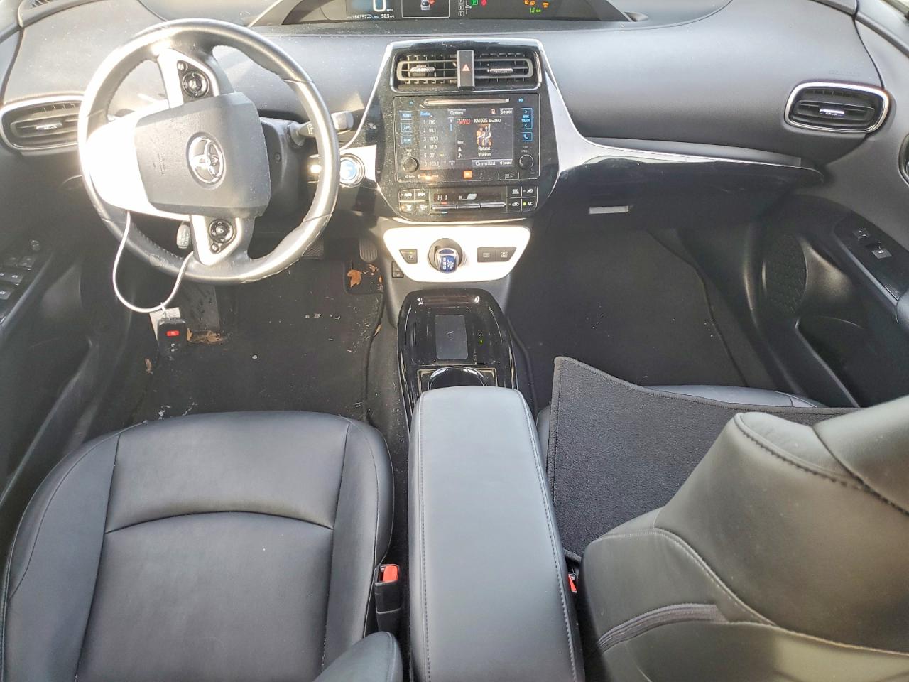 2017 TOYOTA PRIUS photo 8