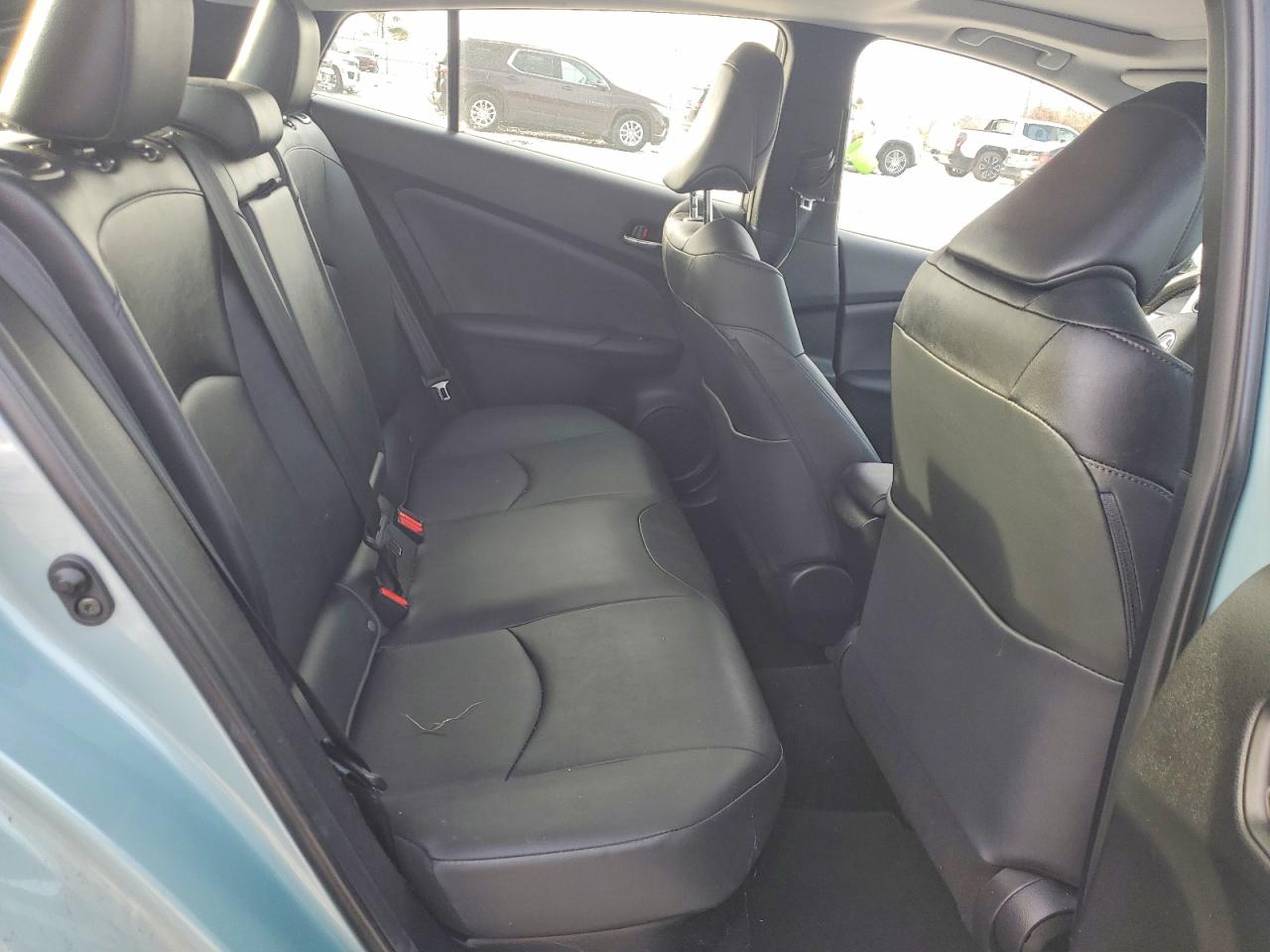 2017 TOYOTA PRIUS photo 10