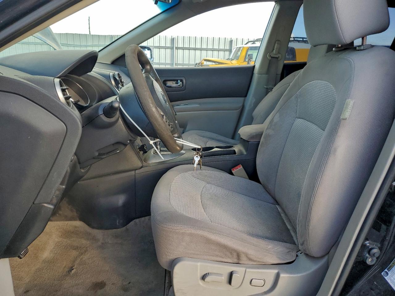 2011 NISSAN ROGUE S photo 7