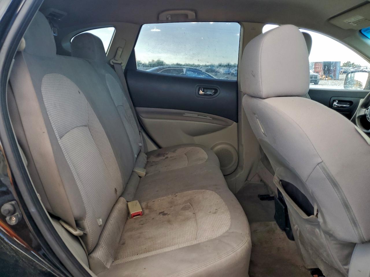 2011 NISSAN ROGUE S photo 10