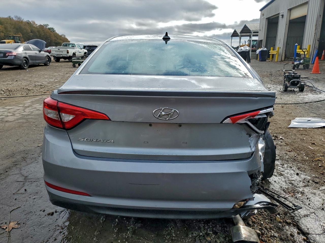 2015 HYUNDAI SONATA SE photo 6