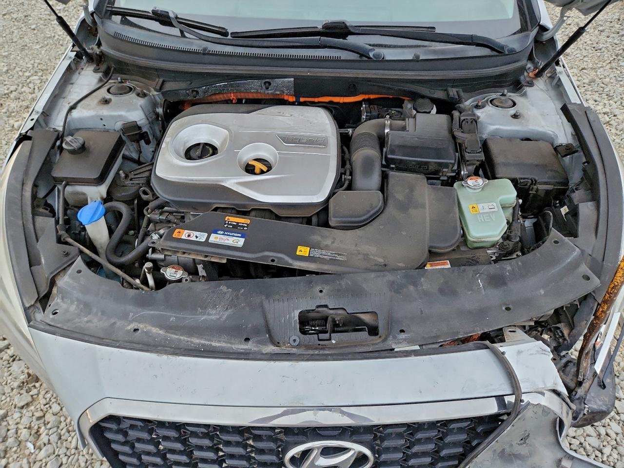 2017 HYUNDAI SONATA HYBRID photo 11