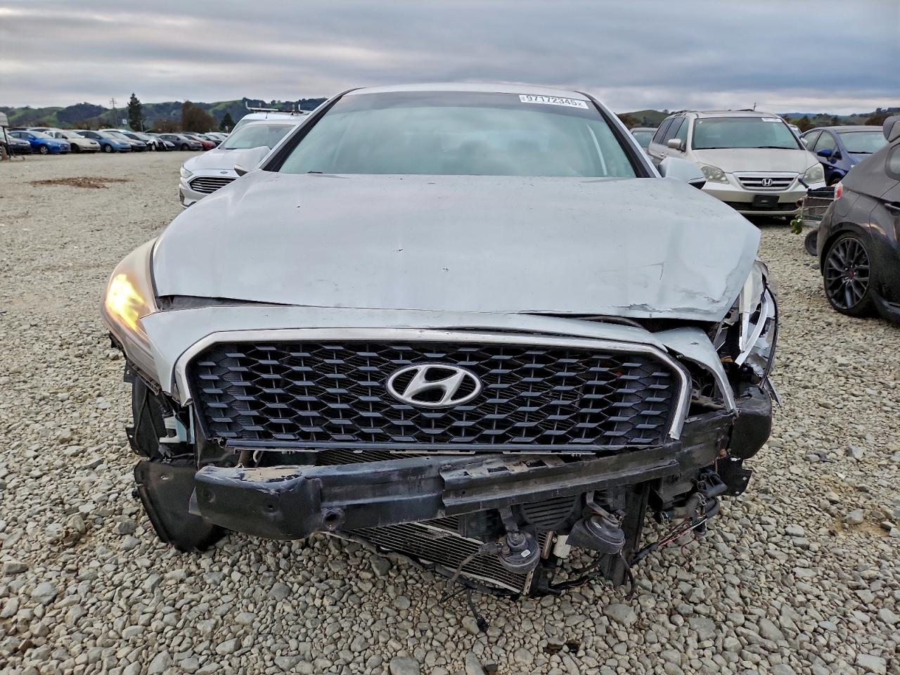 2017 HYUNDAI SONATA HYBRID photo 5